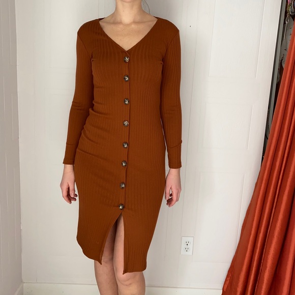 Dress - Picture 1 of 2